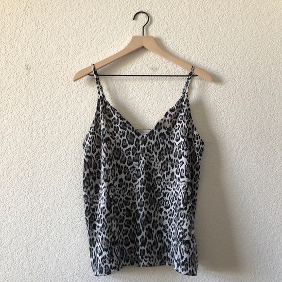 Socialite Tops - Socialite Scalloped V-Neck Leopard Camisole Sz L